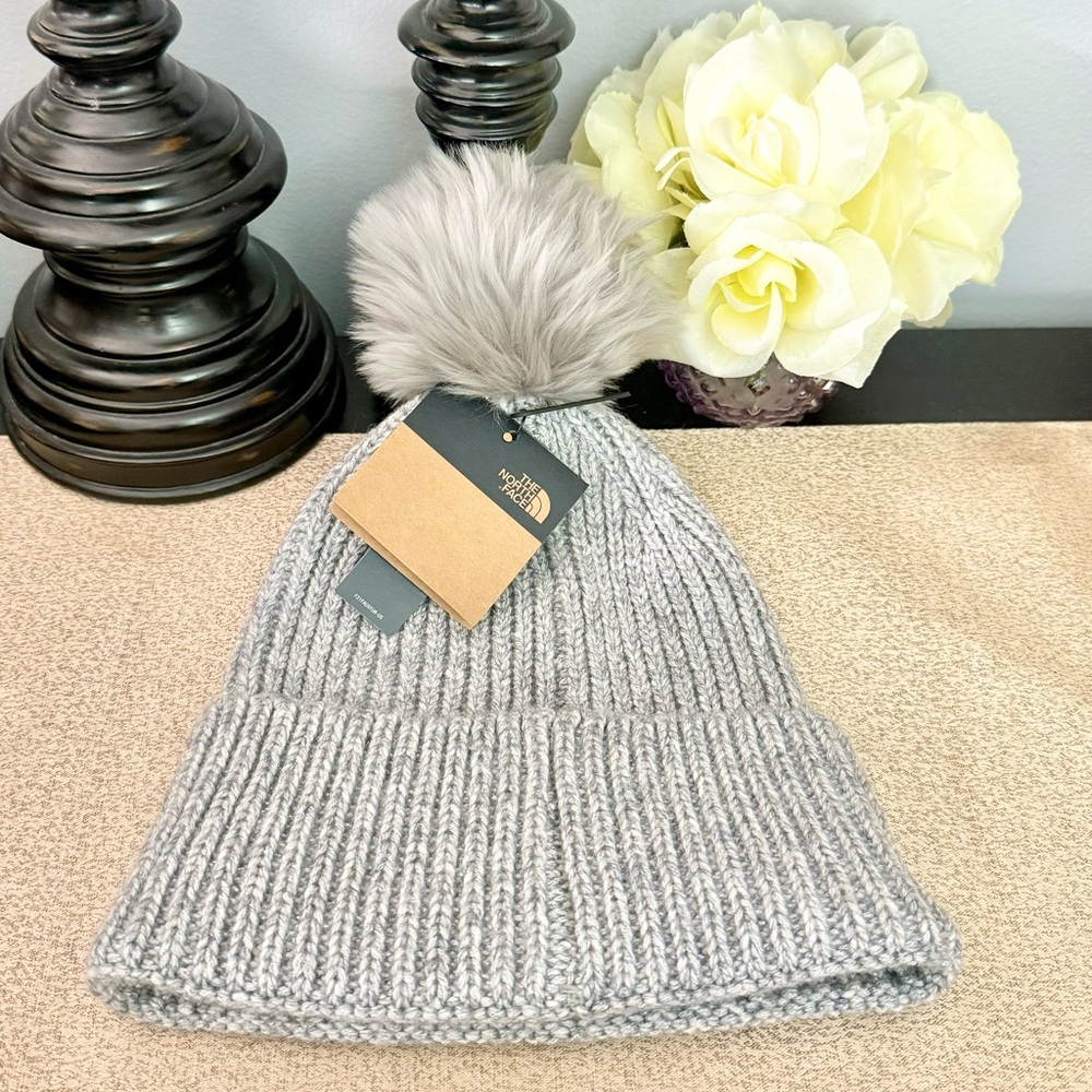 NWT The North Face Women’s Metallic Knit Pom Beanie Hat - Picture 6 of 13
